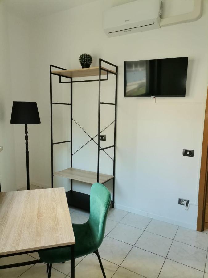 Guesthouse Tree Rooms Industrial Бергамо Экстерьер фото