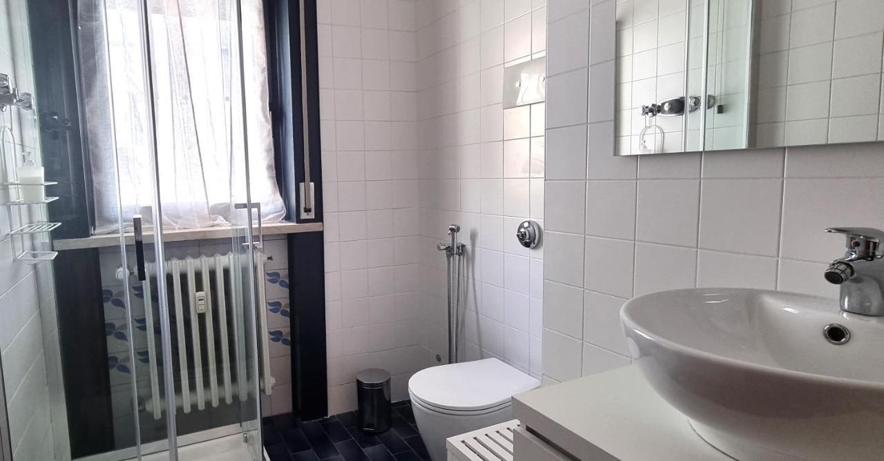 Guesthouse Tree Rooms Industrial Бергамо Экстерьер фото