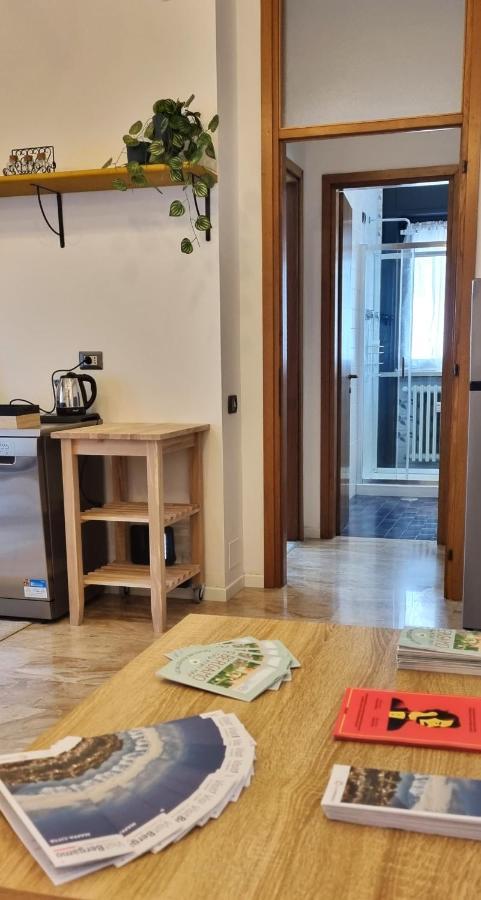 Guesthouse Tree Rooms Industrial Бергамо Экстерьер фото
